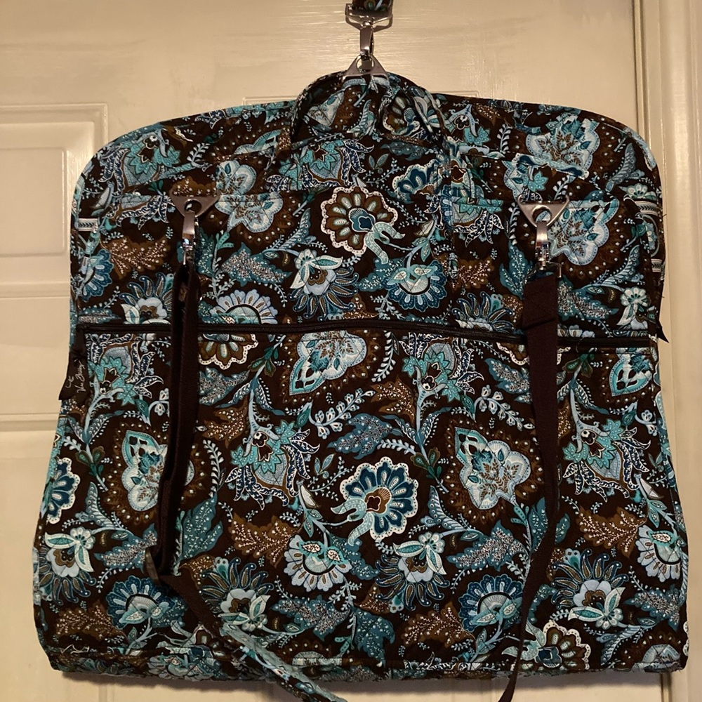 Vera Bradley Java Garment Bag 22”x42”long/ 21”long folded w/removable strap